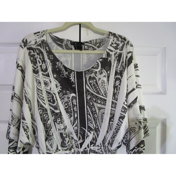 Simply Irresistible Womens Boho Blouse Size Medium Black White Smocked Waist - Picture 2 of 10